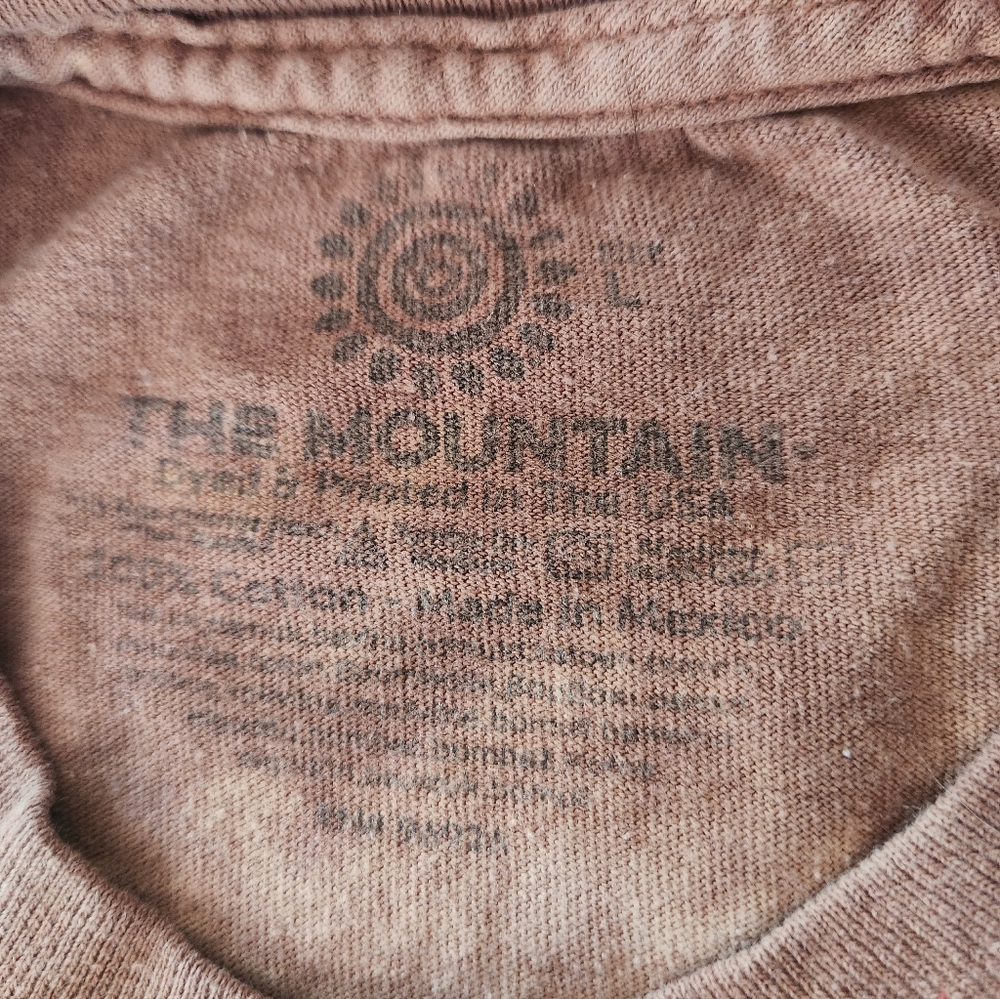 The Mountain Bulldog Tshirt - Picture 5 of 12
